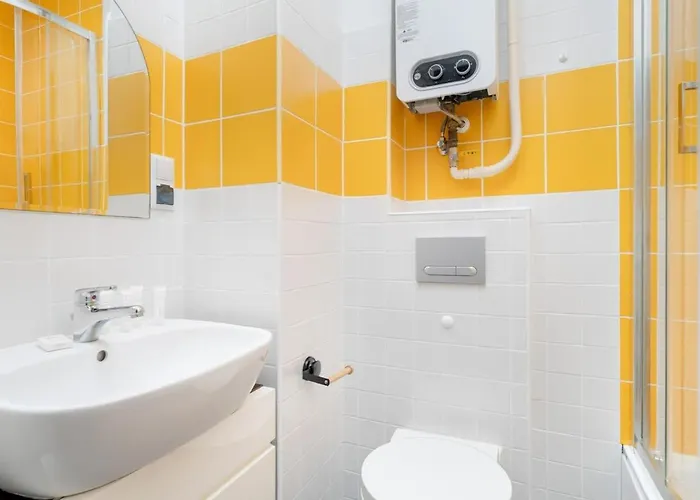 Konarskiego Blisko Jeziora Maltanskiego By Renters